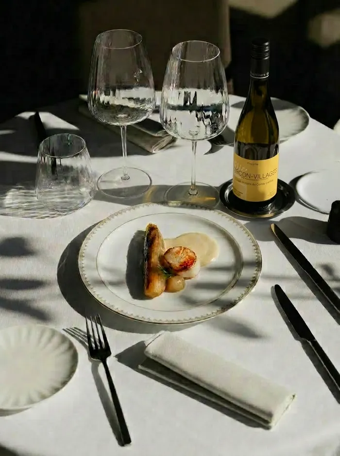 Mâcon-Villages 2020 paired with seared scallops